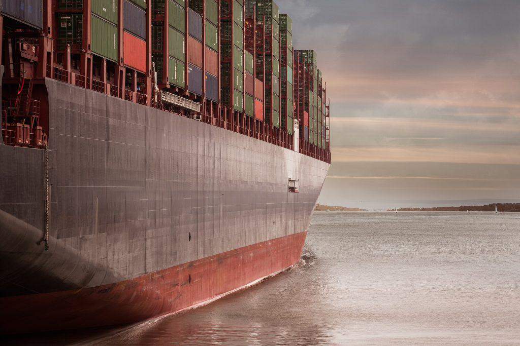 Containerschiff auf dem Meer | 1920×1280 x-perto.de Ein Containerschiff auf dem Meer